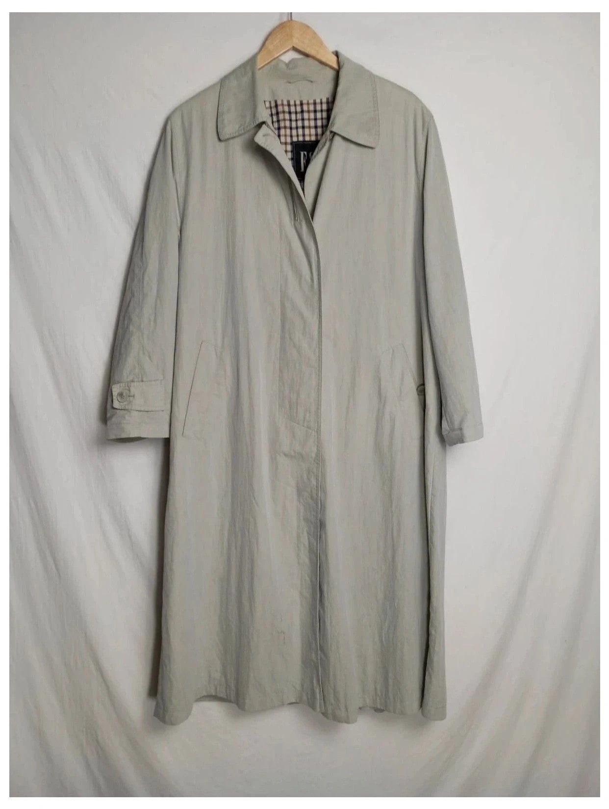 gabardina vintage larga beige o blanco roto. Marca FS talla 44 FR