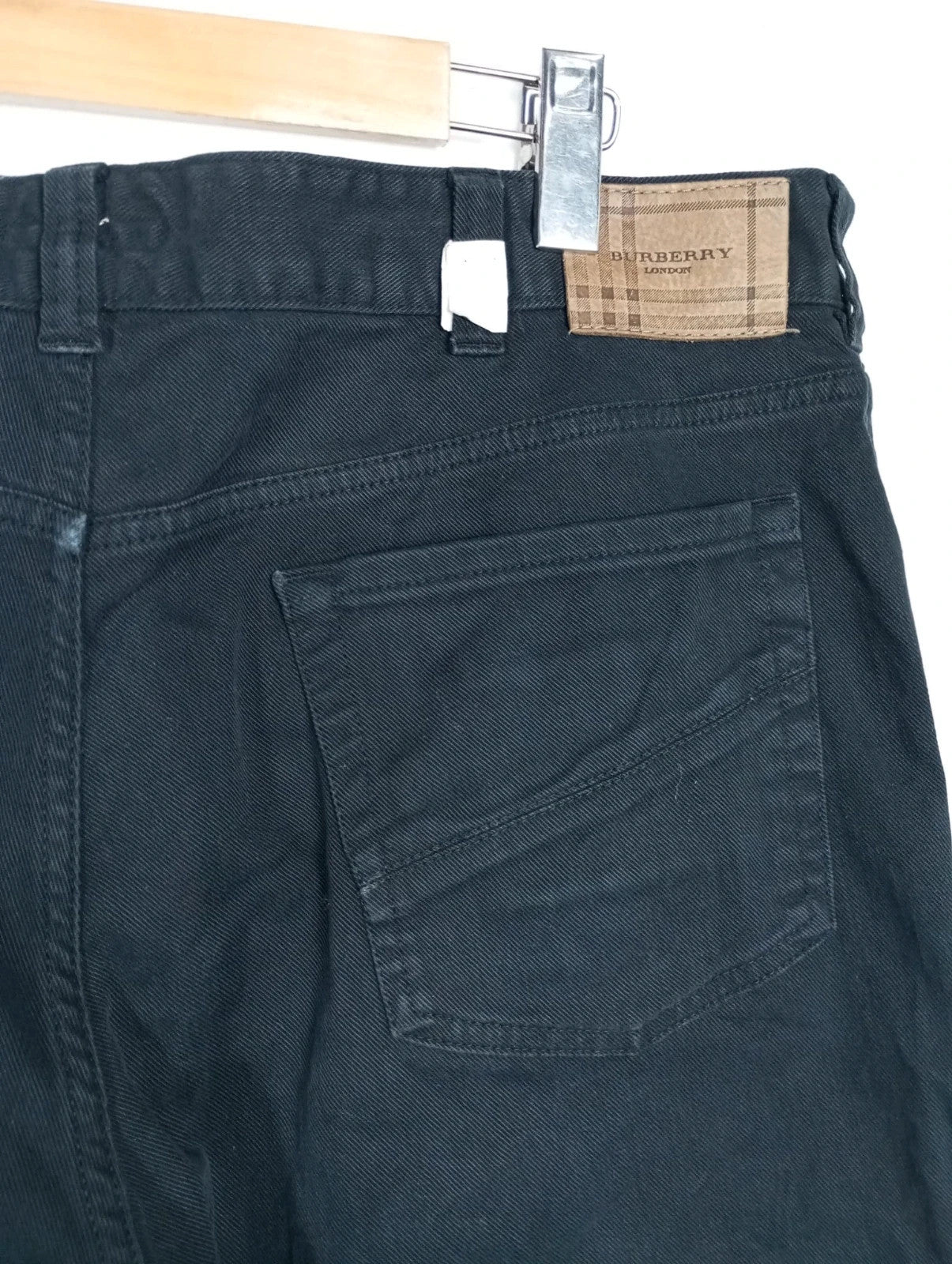 Pantalon vaquero negro Burberry talla w38 o talla 48. Perfecto estado