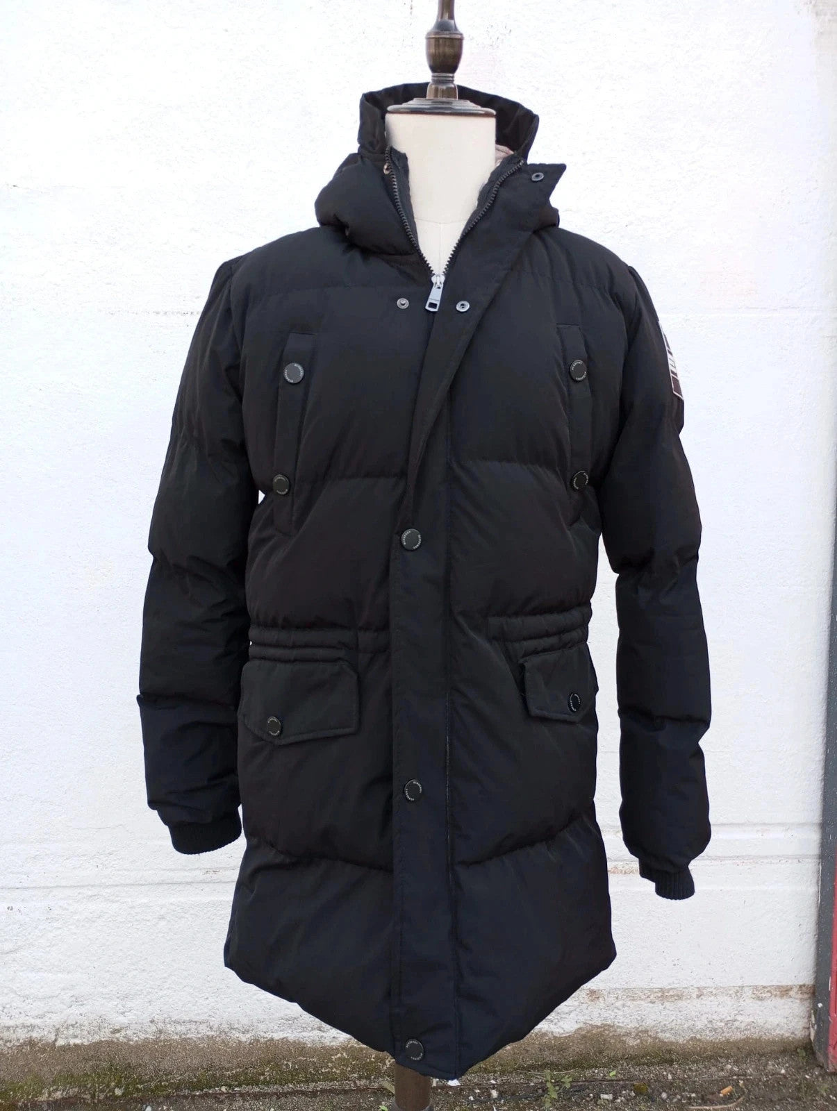 abrigo puffer grueso Burberry con capucha logo negro talla M