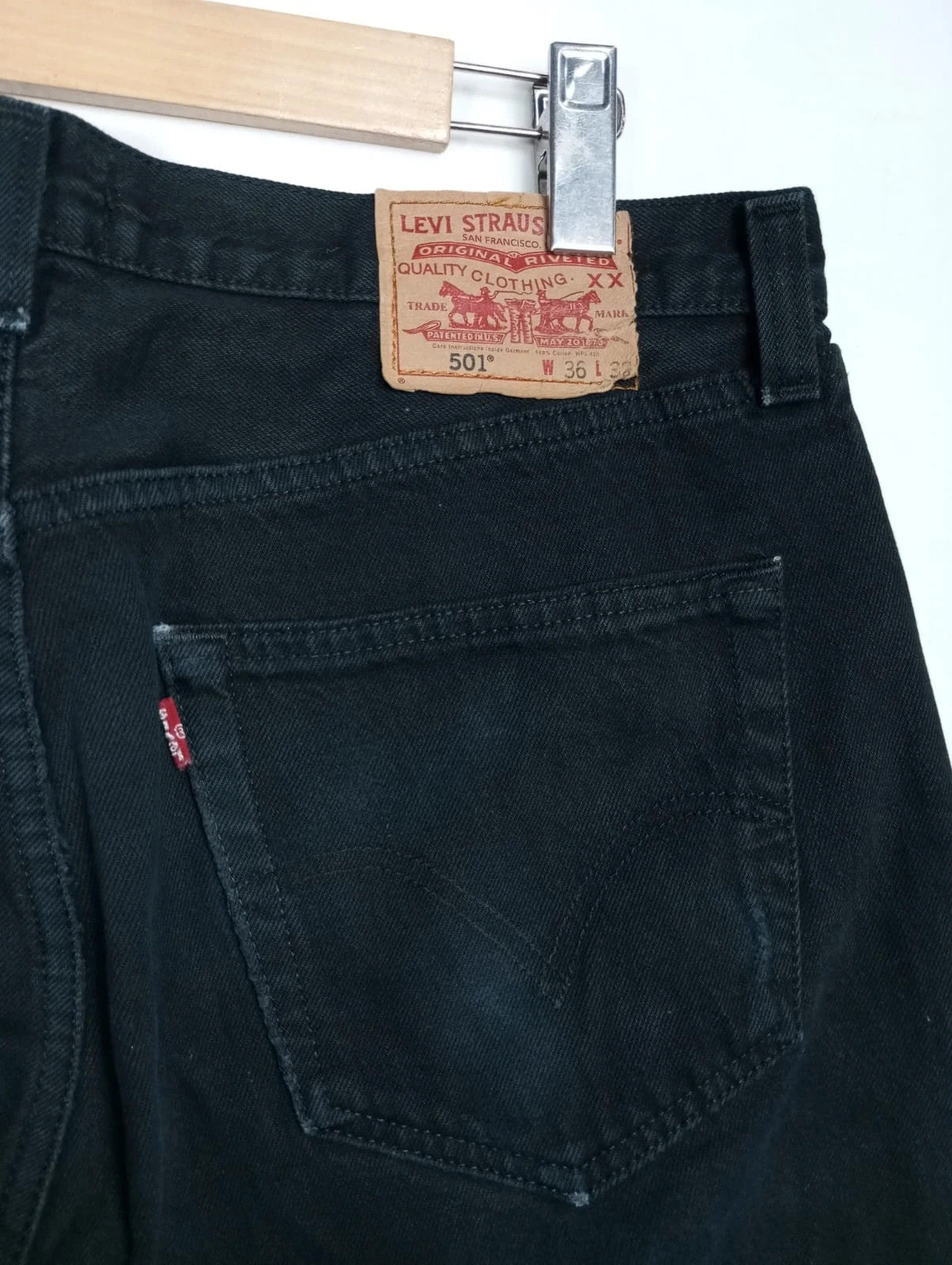 Levis negro 501 w36 l32 talla 46 pantalón vaquero