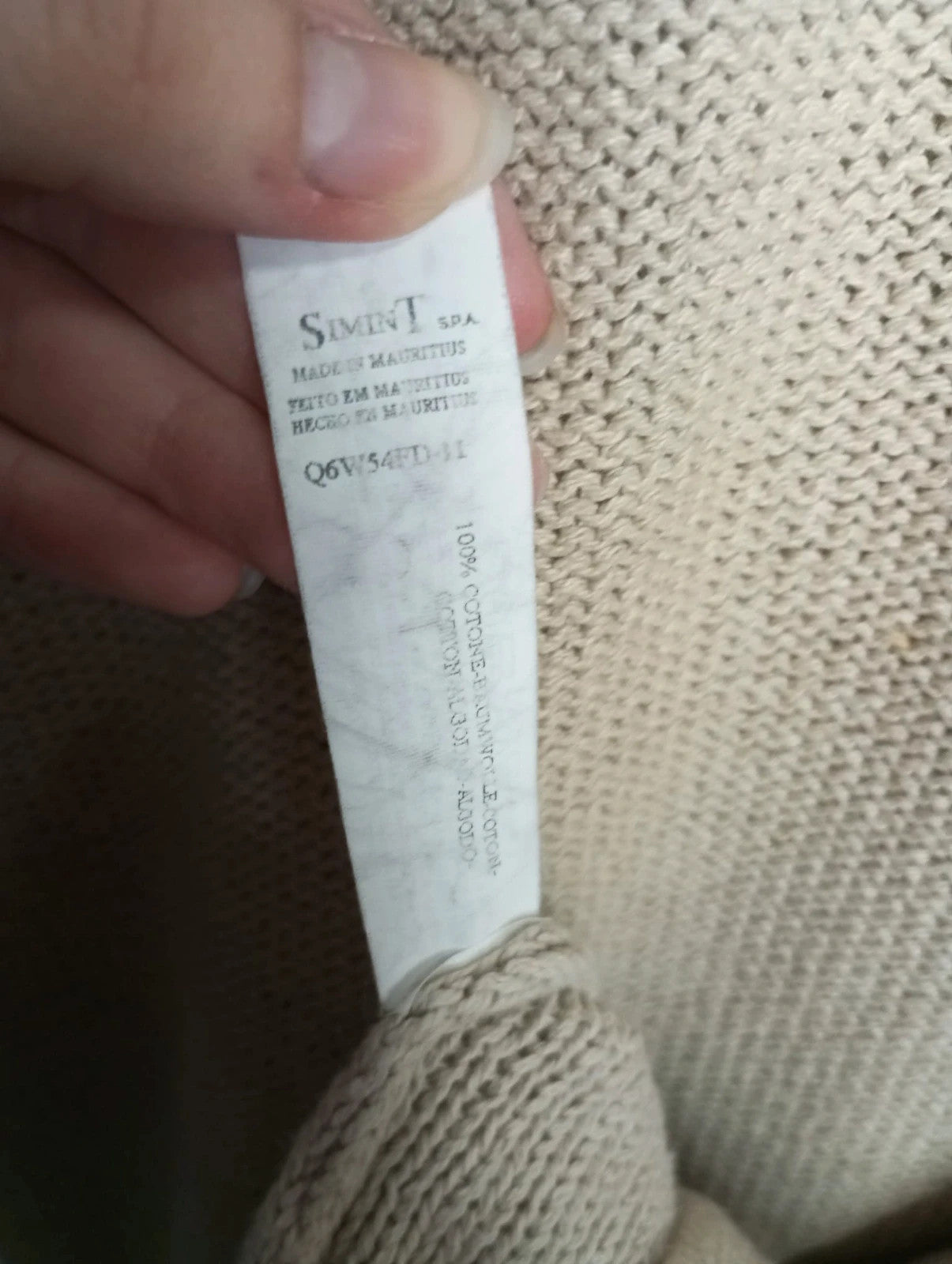 Armani jeans beige talla m
100% algodón