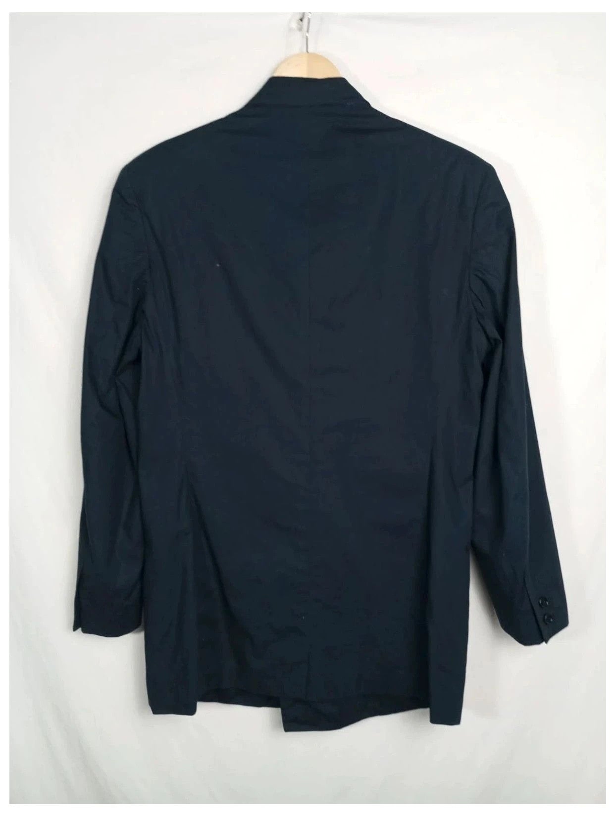 americana o blazer, chaqueta de traje color azul. marca Gianni Versace talla xl