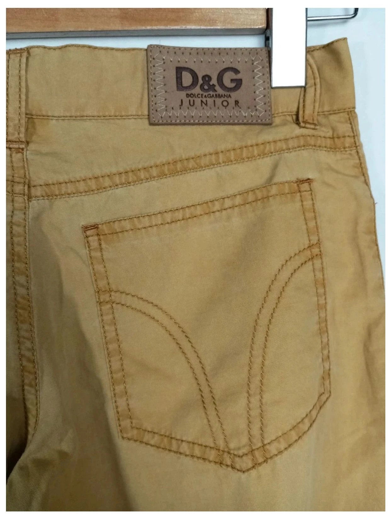 pantalón color mostaza d&g junior talla 12