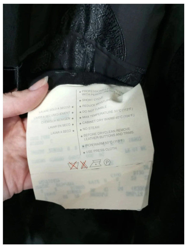 chaqueta de traje Versace negra 100% lana. Perfecto estado.