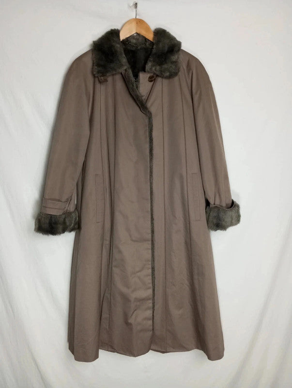 Gabardina beige forrada de pelo talla xXL