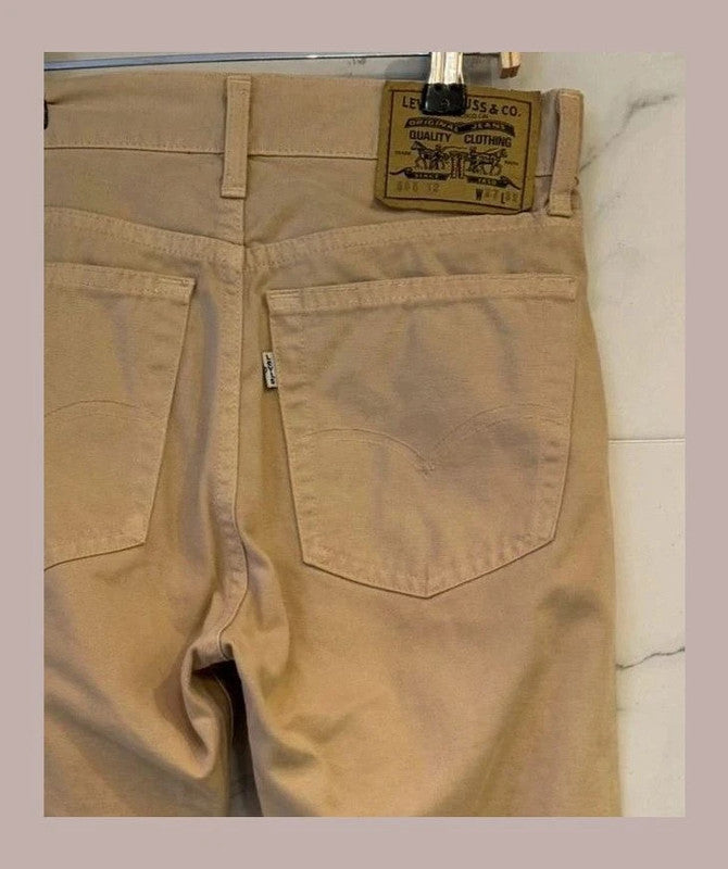 W27 L32 Levis talla 36 505 beige etiqueta blanca