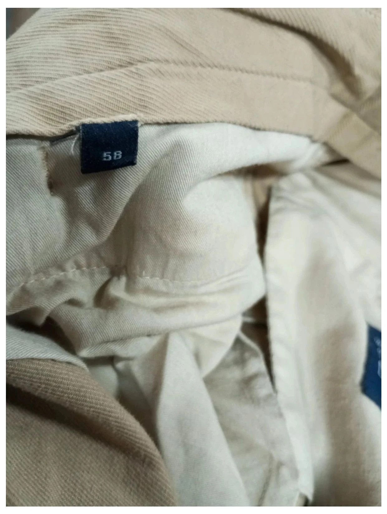 Pantalón Burberry marrón beige talla 50