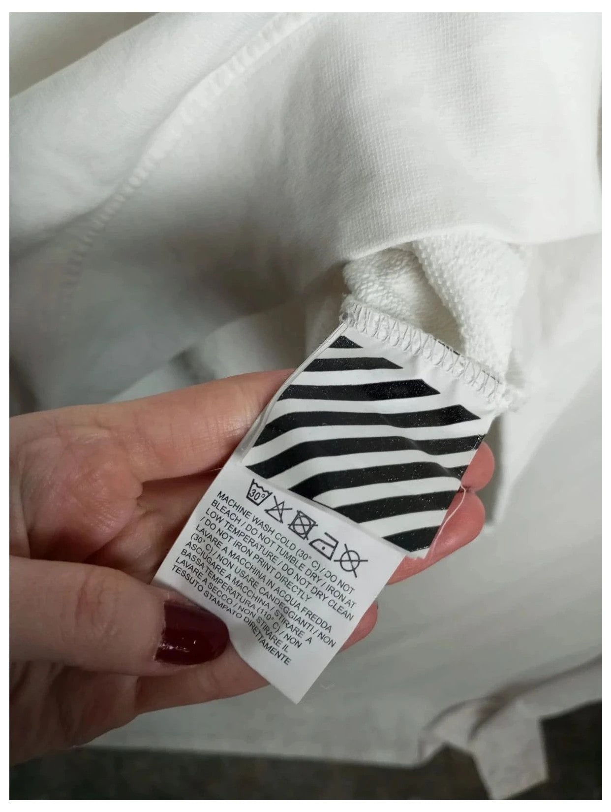 sudadera blanca off white talla xxl
Perfecto estado. 100% algodón