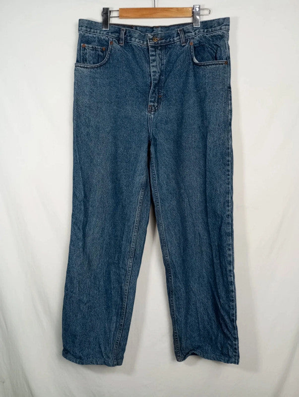 pantalón vaquero Levis 501 w34 l36
Vintage. Coincide con una talla 48, comprueba tus medidas!