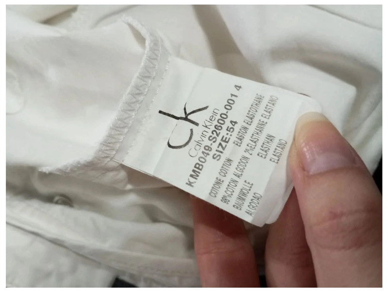 antalón blanco de algodón calvin Klein talla 46