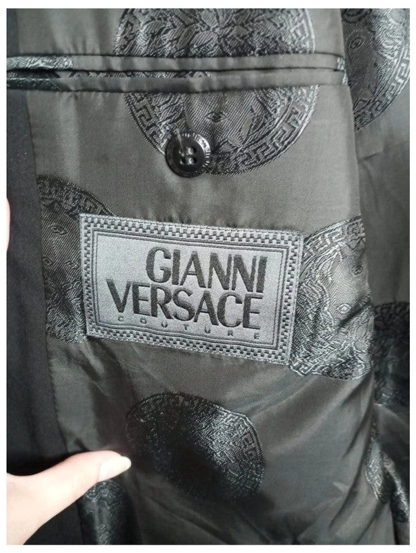 chaqueta de traje Versace negra 100% lana. Perfecto estado.