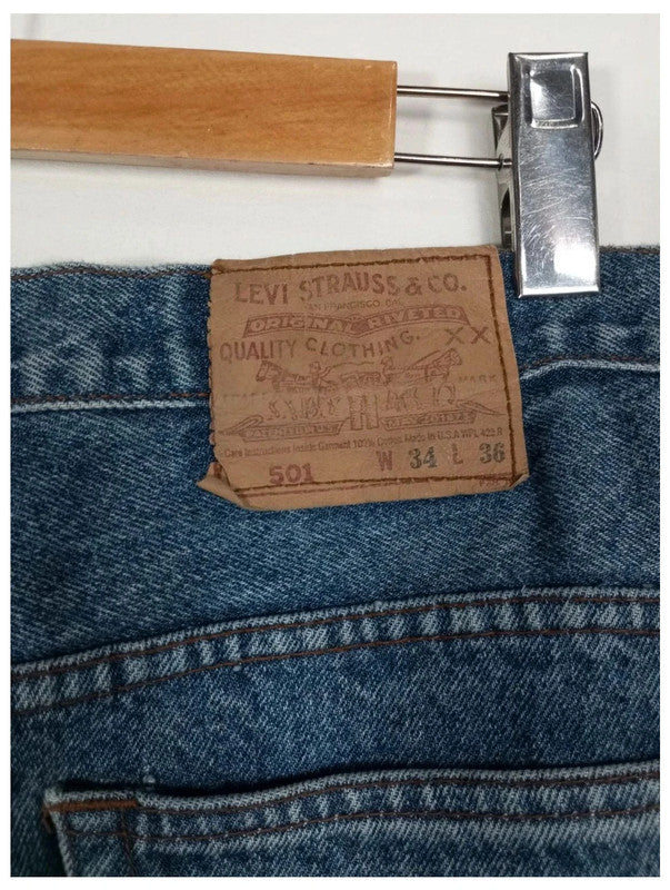 pantalón vaquero Levis 501 w34 l36
Vintage. Coincide con una talla 48, comprueba tus medidas!