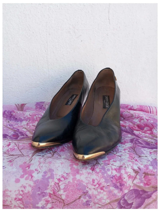 zapato de tacón cuero negro pierre cardin talla 40