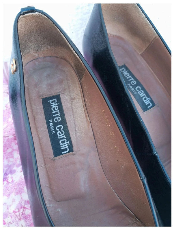 zapato de tacón cuero negro pierre cardin talla 40