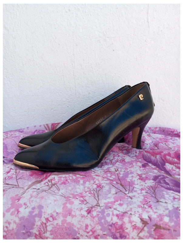 zapato de tacón cuero negro pierre cardin talla 40