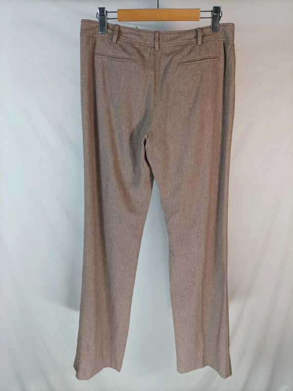 Pantalón color arena Escada talla 40