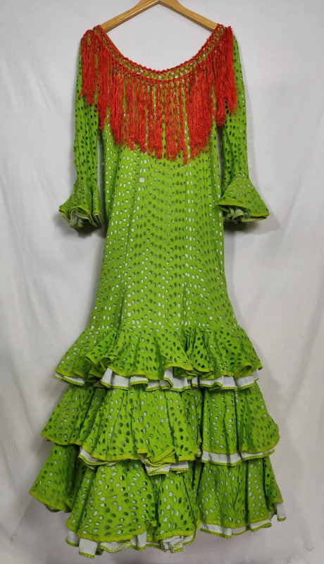 Vestido verde con ojales y flecos talla M flamenca gitana feria de abril España española
